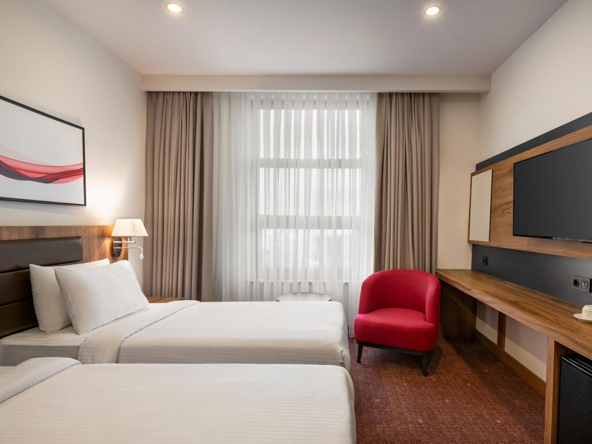 Ramada By Wyndham Karacabey Hotel Bursa Exterior foto